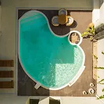 No908 Sunset Hotel