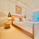 No908 Sunset Hotel *