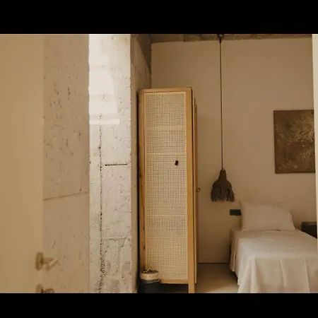 No908 Sunset Bar Szálloda