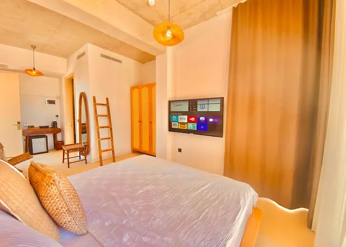 No908 Sunset Bar מלון *