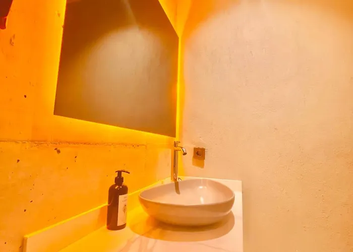 No908 Sunset Bar מלון *