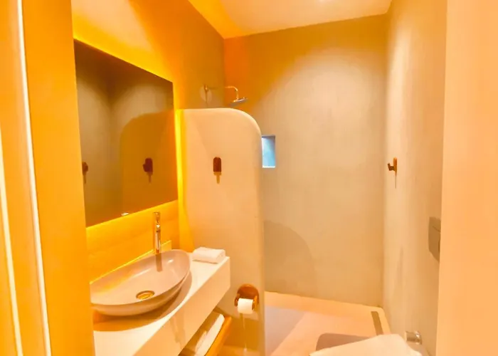 No908 Sunset Hotell Çeşme